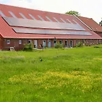 Soemmertied, Exklusive 4-sterne-fewo Von 2024, Sonnenterrasse, Eigener Zugang Zur 150 M Entfernten Nordsee *